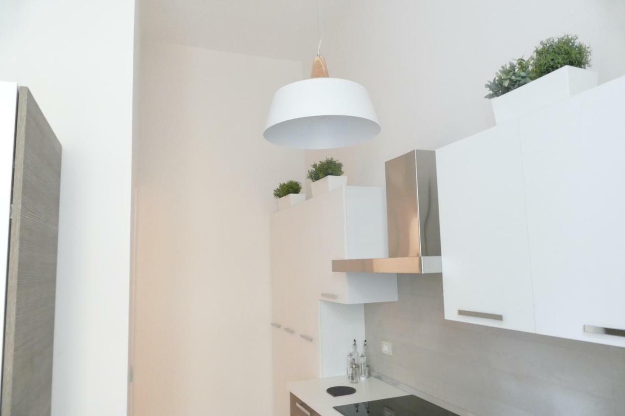 Luxury Manfredi Apartment Salerno Exterior photo